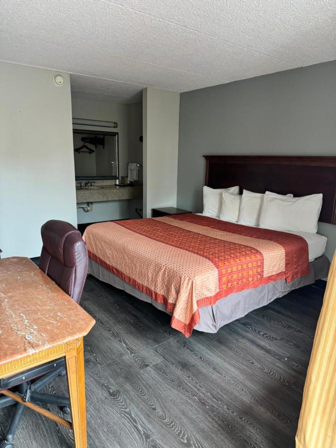 Heritage Inn Милледжвилл Экстерьер фото