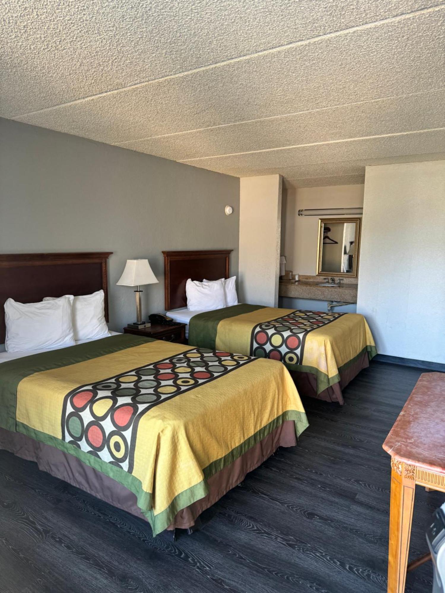 Heritage Inn Милледжвилл Экстерьер фото